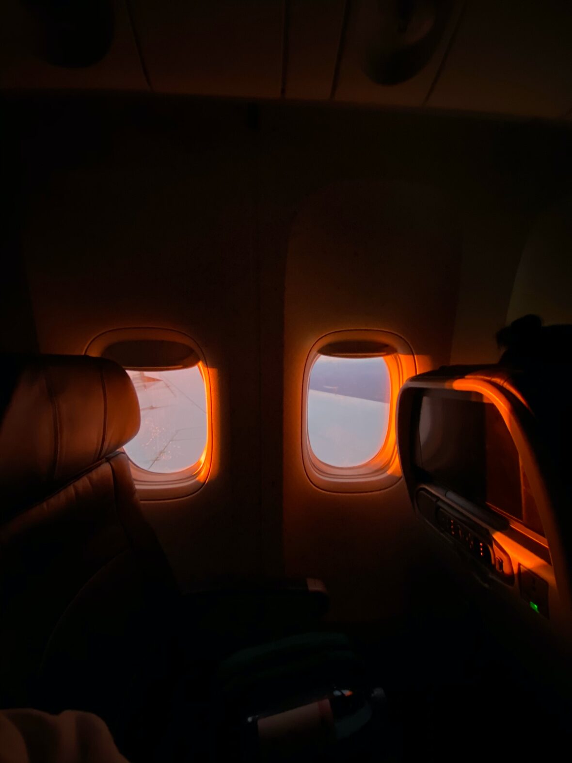 The Strange Reason Why Aeroplane Windows Are Always Rounded